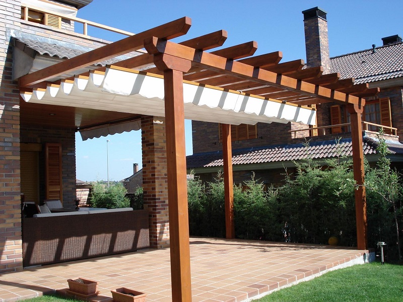 Custom-made pergolas – defining your outer space