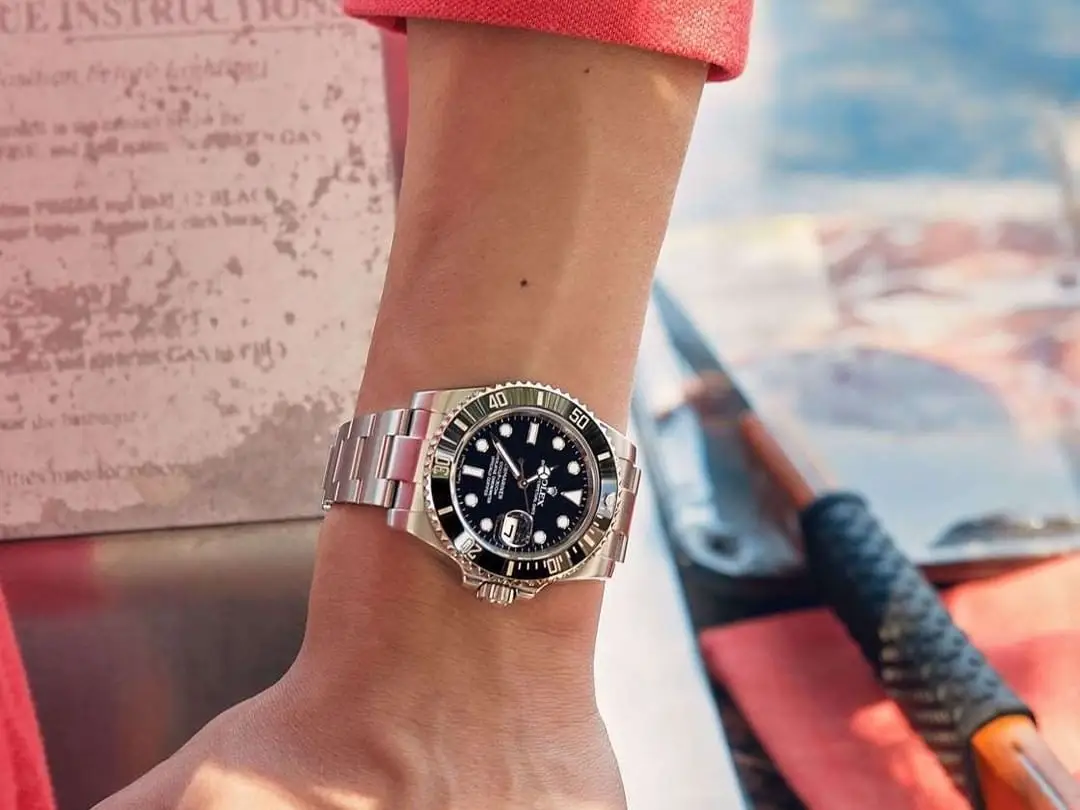 How Can You Identify a Reputable Luxury Watch Store?