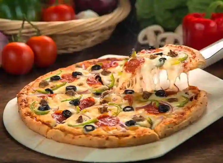 Ordering Pizza Online: Convenience and Customization at Your Fingertips